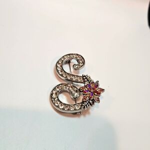 NWOT S initial silver toned rhinestone encrusted flower detail brooch